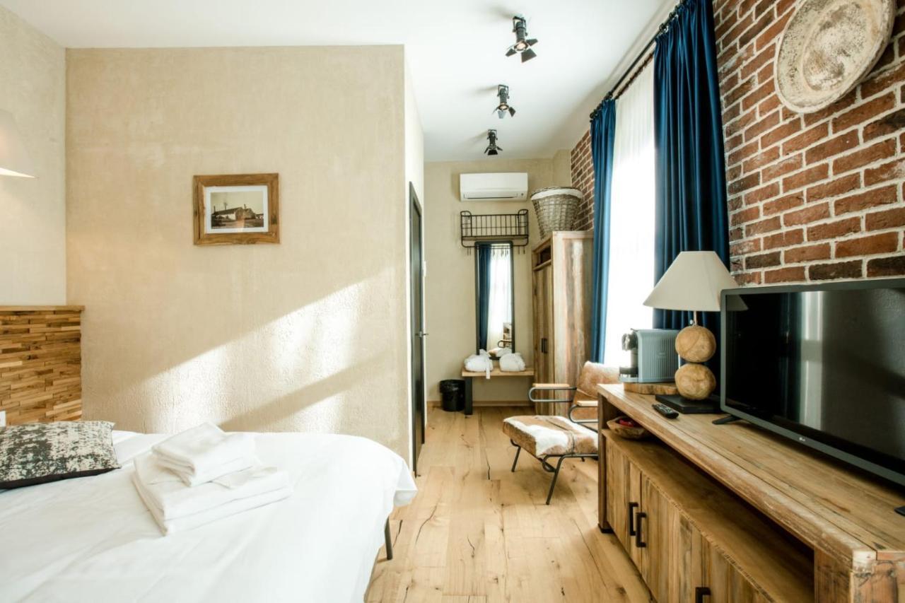 Acsa Inn Κραϊόβα Εξωτερικό φωτογραφία